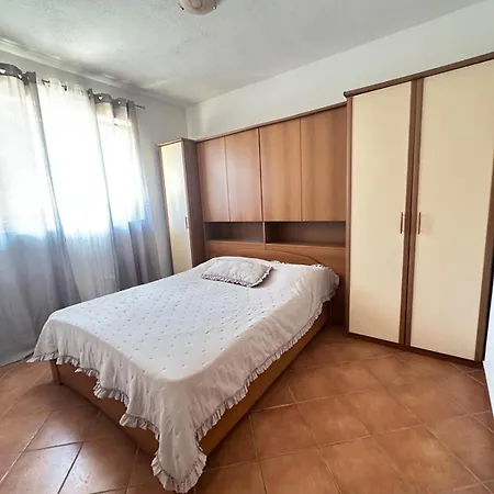 Apartment Kurtov 2